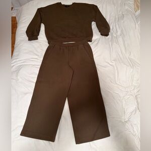 Woman’s Banana Republic Brown Wide Leg Pants & Jumpsuit : Size Meduim